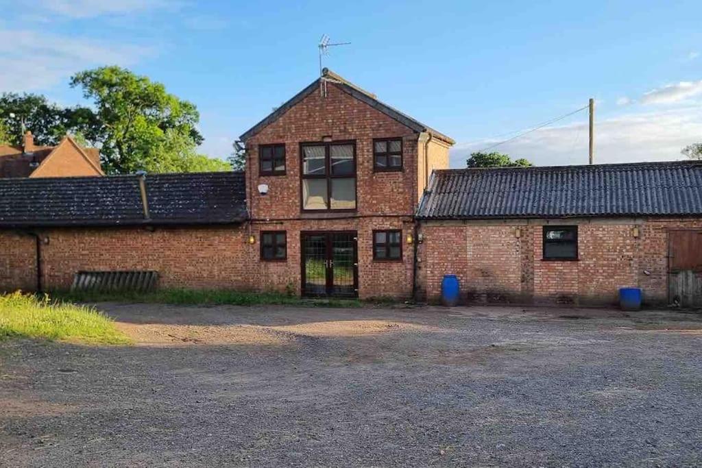 Ferienwohnung Hillfields Farm Barn - A Rural Equestrian Escape Coventry Exterior foto